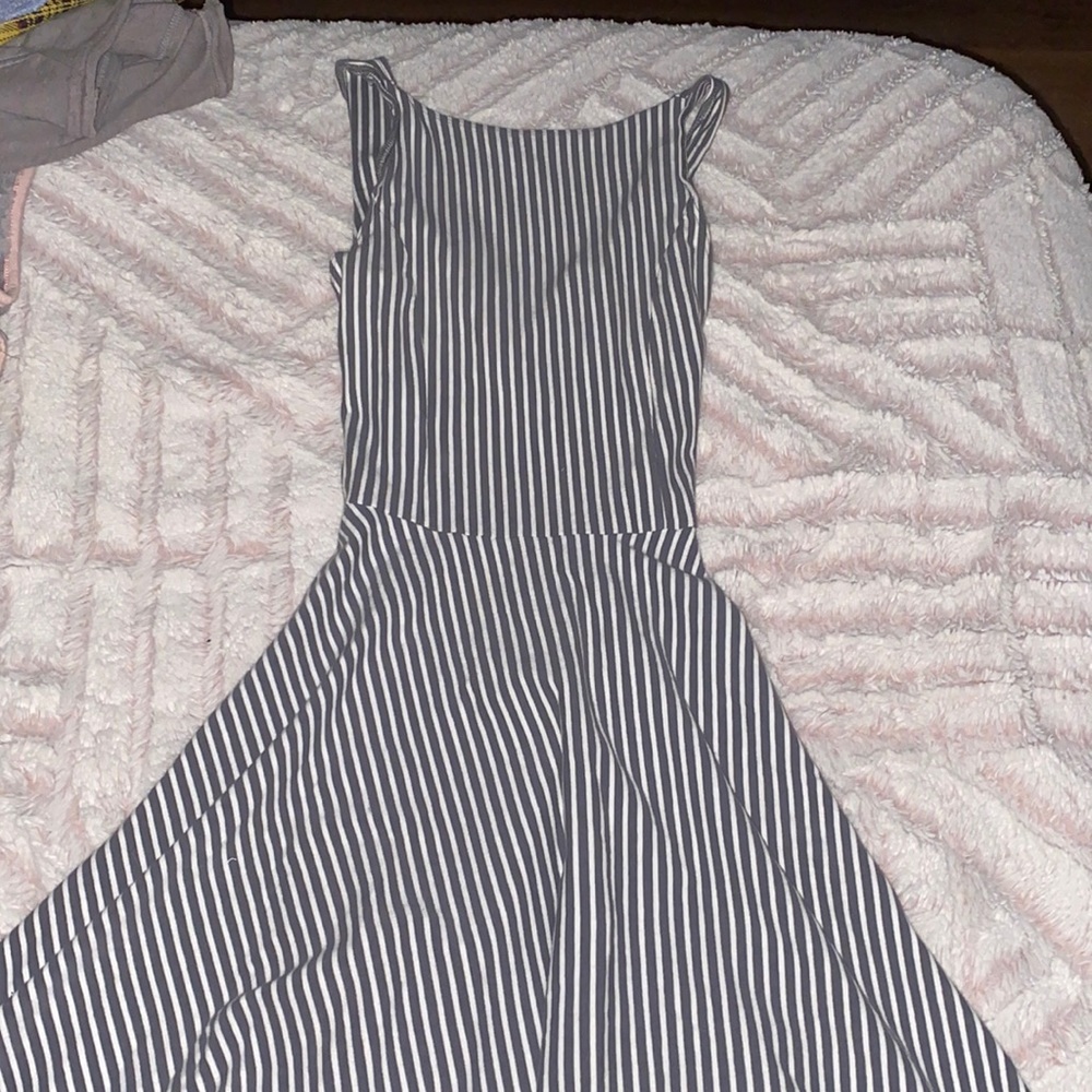 small hollister dress with cross in the back
